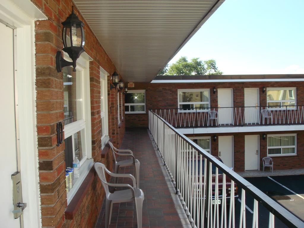 The America's Hospitality Inn Niagara Falls