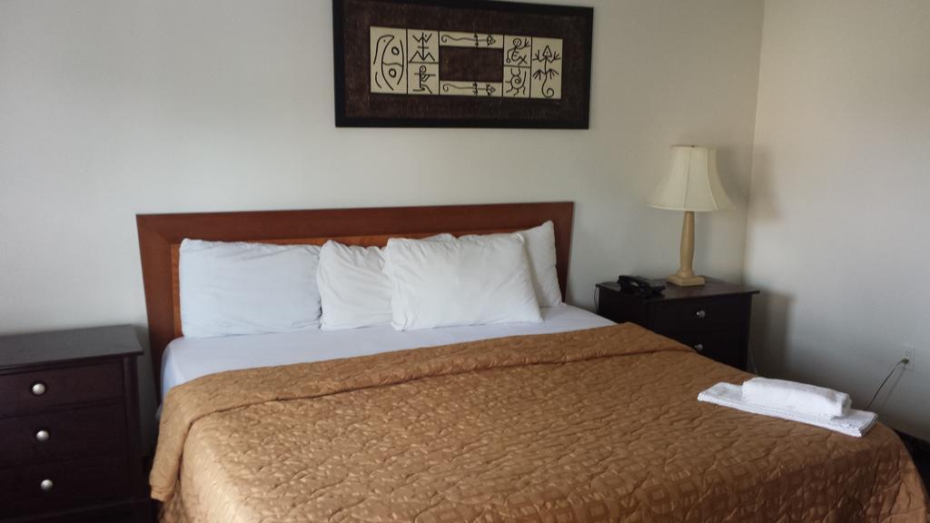 The America's Hospitality Inn 2*