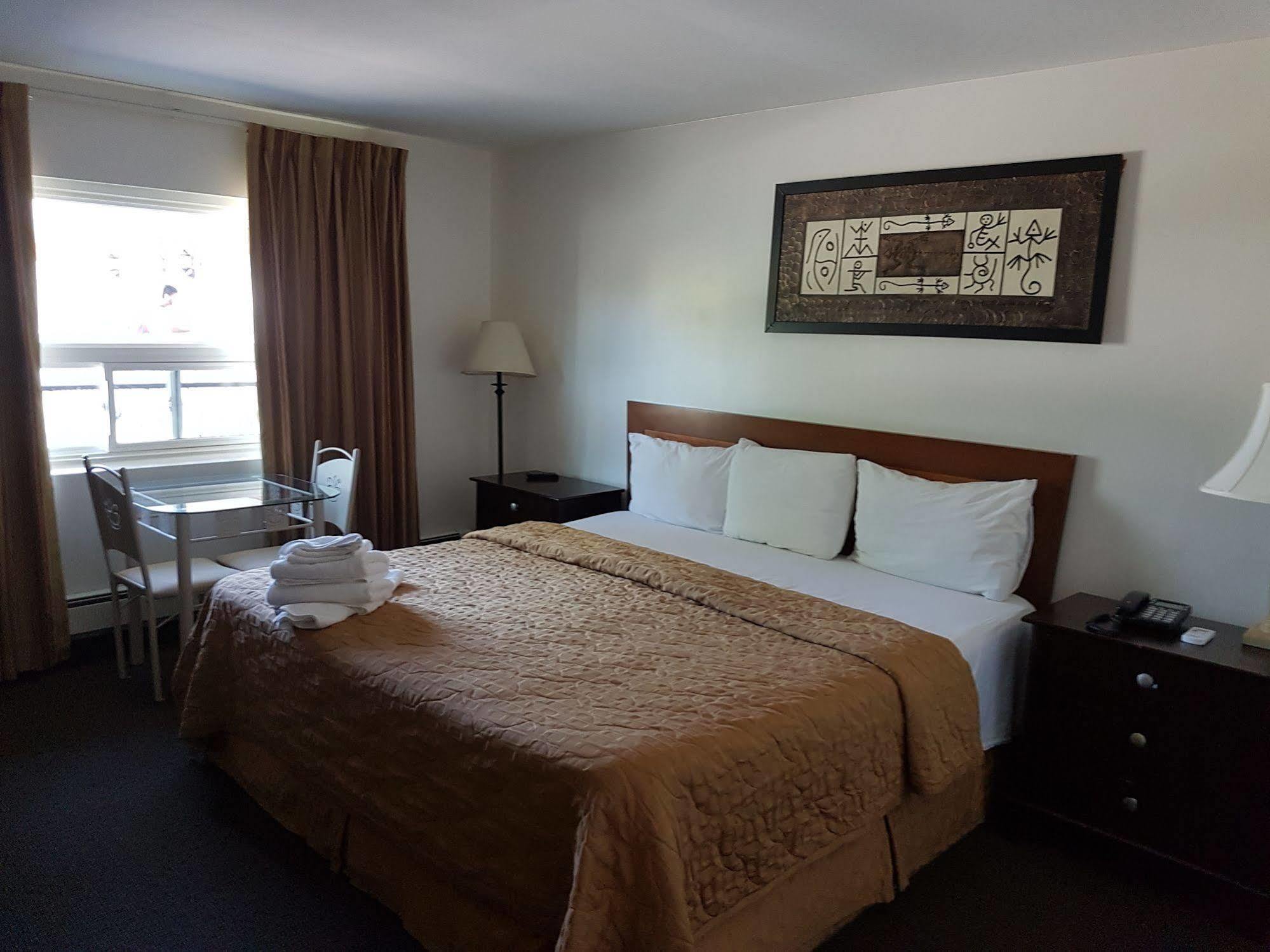 The America's Hospitality Inn Motel Niagara Falls